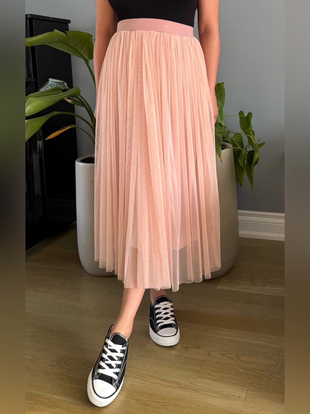 Women's Pleated Midi Skirt - Soft Pink